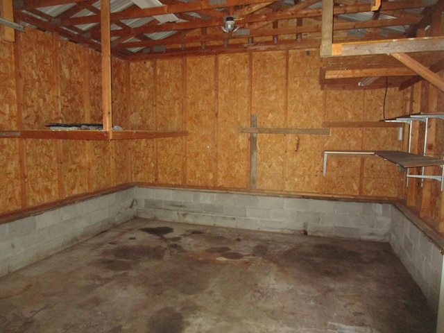 32468 County Highway 27, Elizabeth Twp, MN 56534 - garage with concrete block wall
