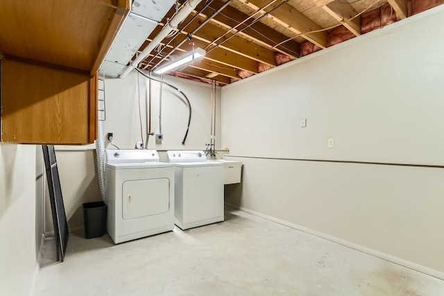 8210 208th St W, Lakeville, MN 55044 - washroom featuring washing machine and clothes dryer and baseboards