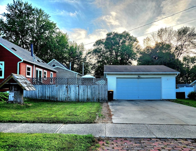 1302 Clark St, Albert Lea, MN 56007 - view of detached garage