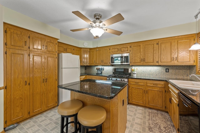 8508 Park Knoll Cir, Bloomington, MN 55438 - photo 12