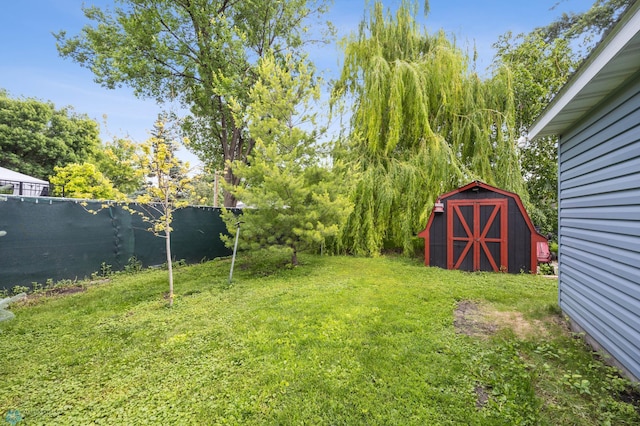 1330 16 1/2 St S, Fargo, ND 58103 - view of yard with a storage shed