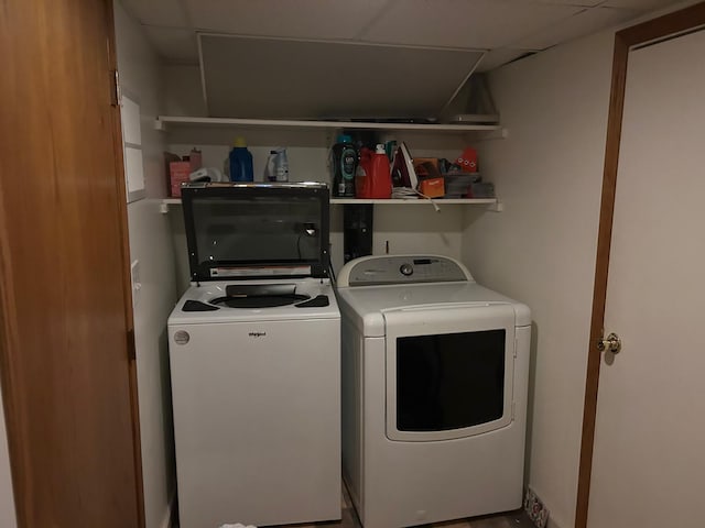 3324 131st Ln NW, Coon Rapids, MN 55448 - laundry room featuring independent washer and dryer