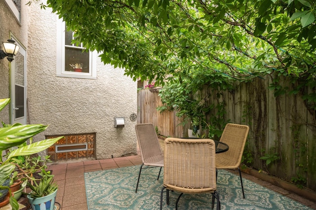 901 42nd St, Minneapolis, MN 55409 - view of patio / terrace