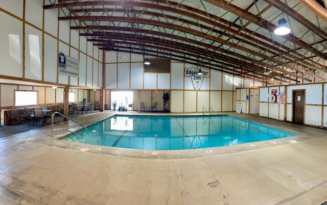315 Park Lake Blvd Unit 104, Detroit Lakes, MN 56501 - view of indoor community pool