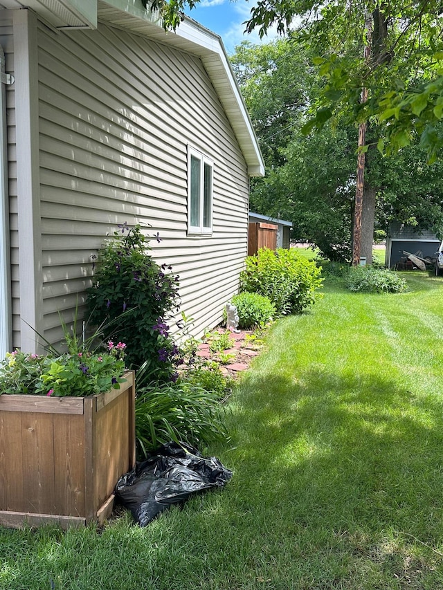 217 4th Ave SE, Pipestone, MN 56164 - view of grassy yard