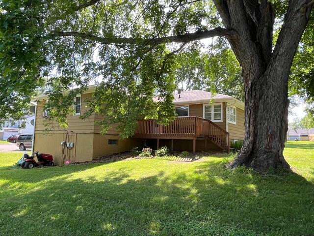 613 Peck St, Fergus Falls, MN 56537 - photo 2