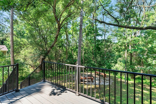 621 Twelve Oaks Ln, Hudson, WI 54016 - view of deck
