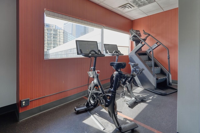 121 Washington Ave S Unit 513, Minneapolis, MN 55401 - exercise area with a drop ceiling