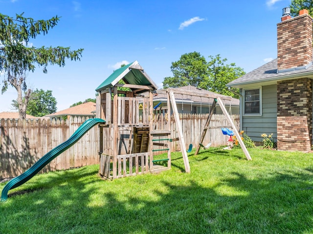 1917 2nd Ave NW, Austin, MN 55912 - view of play area featuring a fenced backyard