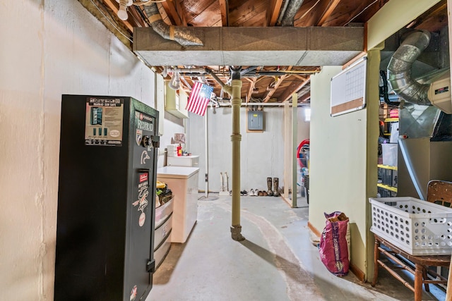 1917 2nd Ave NW, Austin, MN 55912 - unfinished basement featuring electric panel