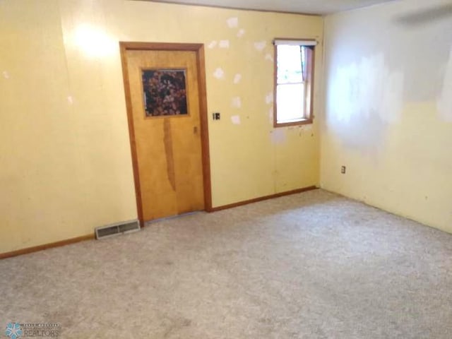 210 3rd Ave SE, Lidgerwood, ND 58053 - photo 8