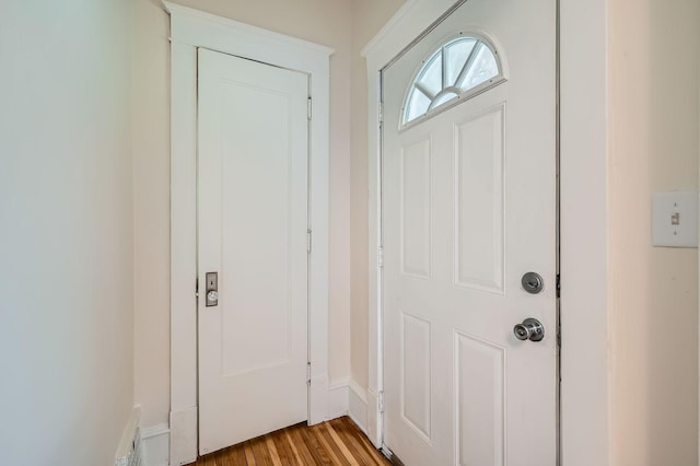 3014 Humboldt Ave N, Minneapolis, MN 55411 - foyer with wood finished floors and baseboards