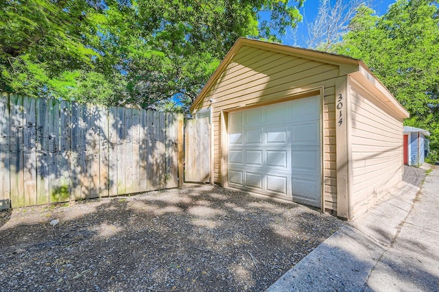 3014 Humboldt Ave N, Minneapolis, MN 55411 - detached garage featuring driveway