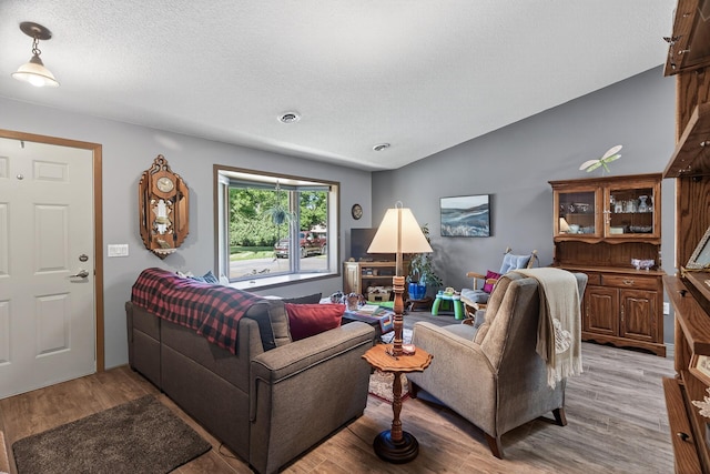 3662 Gershwin Ln N, Oakdale, MN 55128 - photo 2