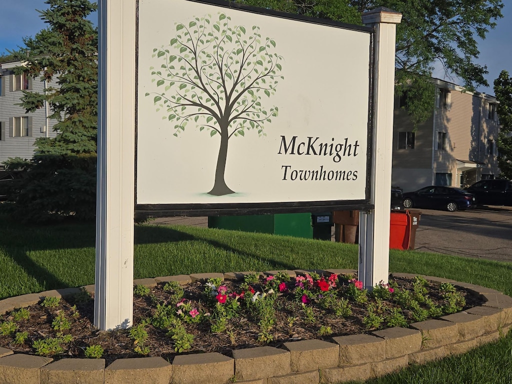 368 Dorland Rd S, Maplewood, MN 55119 - view of community / neighborhood sign