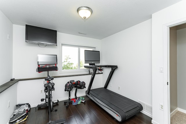 2 Lillie Ln SE, Pine Island, MN 55963 - workout room with wood finished floors and baseboards