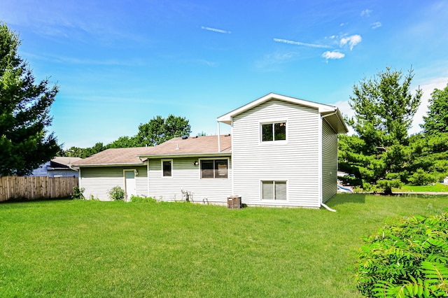 966 Chestnut St, Taylors Falls, MN 55084 - photo 2