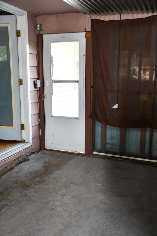 308 Maple Ave S, Thief River Falls, MN 56701 - interior space