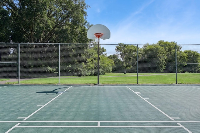 13525 Zenith Ln, Eden Prairie, MN 55346 - view of sport court featuring community basketball court