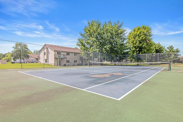 940 14th Ln SE, Cambridge, MN 55008 - view of tennis court featuring community basketball court