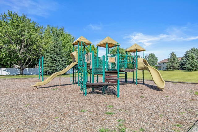 940 14th Ln SE, Cambridge, MN 55008 - view of community playground