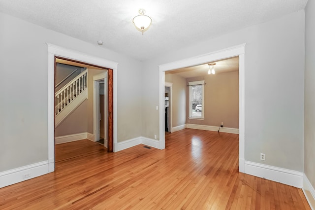 2543 10th Ave S, Minneapolis, MN 55404 - photo 4