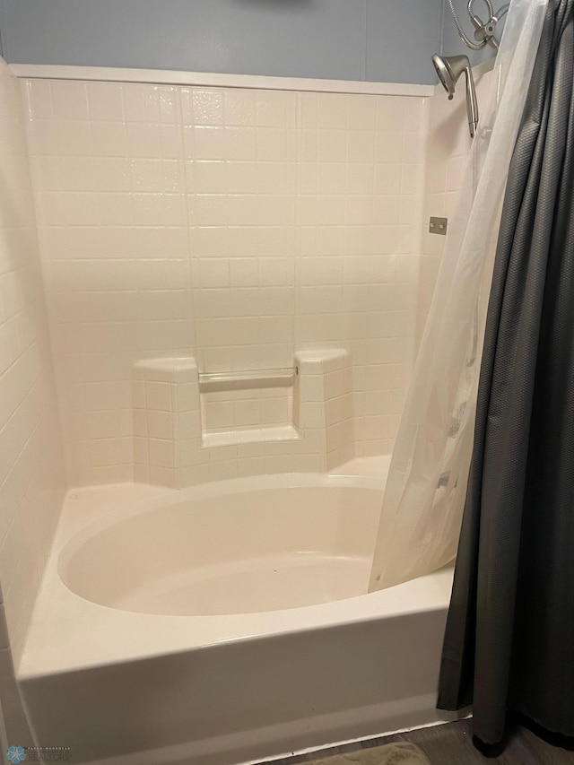 11 Horseshoe Bnd, Horace, ND 58047 - bathroom with shower / bath combo with shower curtain