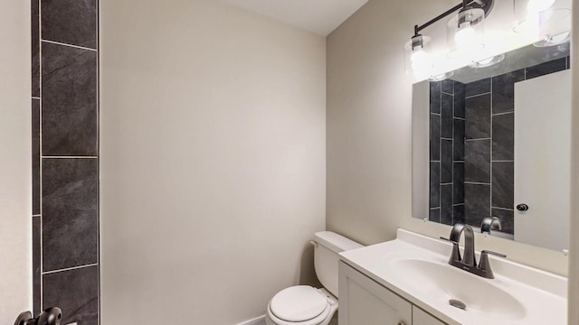 929 40th St NW, Rochester, MN 55901 - full bath with vanity and a shower