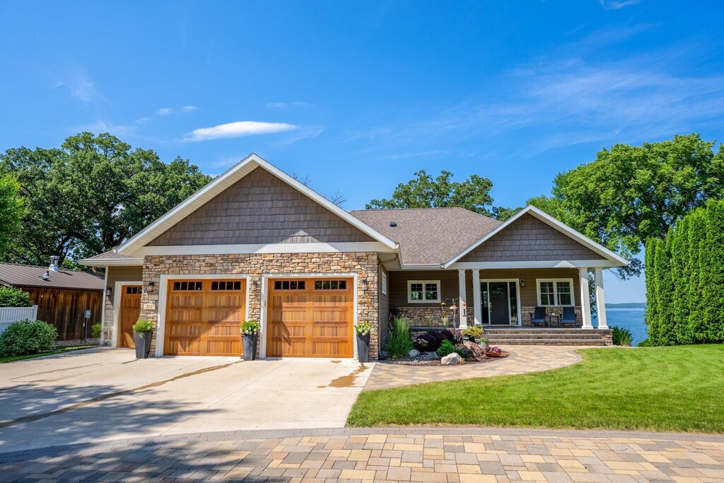 311 Lake Ave S, Spicer, MN 56288 - photo 1
