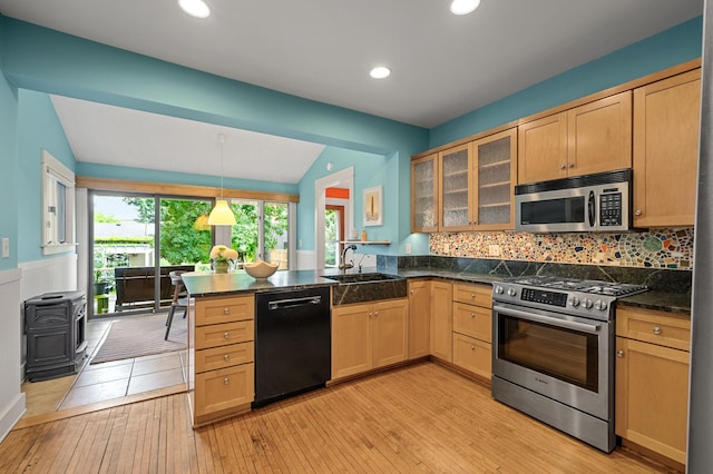 939 Cromwell Ave, Saint Paul, MN 55114 - photo 17