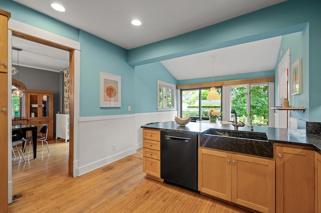 939 Cromwell Ave, Saint Paul, MN 55114 - photo 22