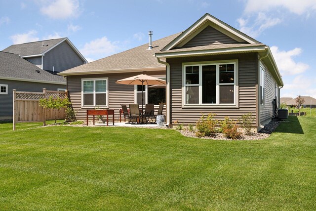 1101 Fabel Ln, Waconia, MN 55387 - rear view of property featuring a patio
