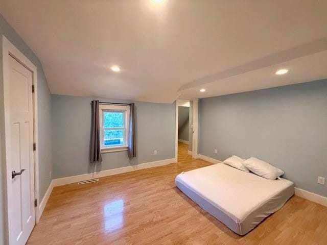 713 Grove St E, Caledonia, MN 55921 - bedroom with light wood-style flooring and recessed lighting