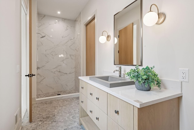 6176 Broadview Ave, Credit River Twp, MN 55372 - bathroom with vanity and a marble finish shower