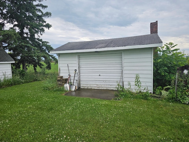 700 Hipple Ave, Henning, MN 56551 - view of detached garage