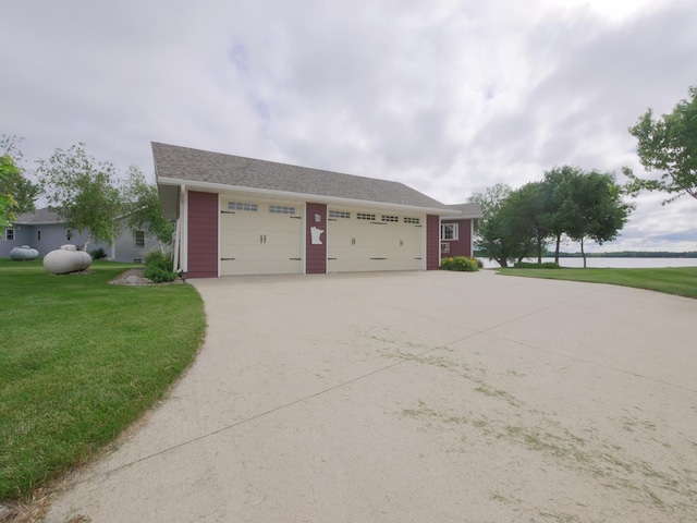 27842 Prairie Rose Rd, Elbow Lake, MN 56531 - view of front of property with a front yard, driveway, and a garage