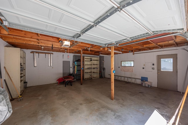3925 Plainview Dr NW, Hackensack, MN 56452 - garage with a garage door opener