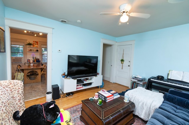 639 Pierce St NE, Minneapolis, MN 55413 - photo 27