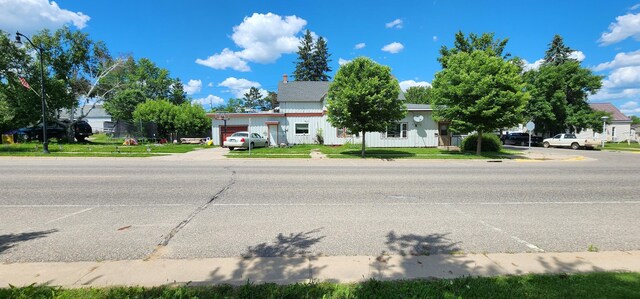 625 2nd Ave NE, Staples, MN 56479 - view of asphalt road featuring curbs and sidewalks