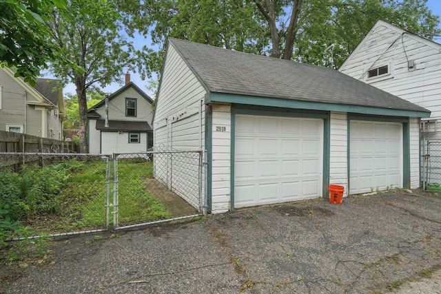 2918 15th Ave S, Minneapolis, MN 55407 - view of detached garage