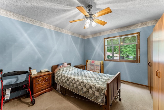 4885 262nd St, Wyoming, MN 55092 - bedroom with light carpet, a textured ceiling, and a ceiling fan