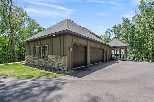 21386 Dorothy Way, Spring Lake Twp, MN 55372 - garage with driveway