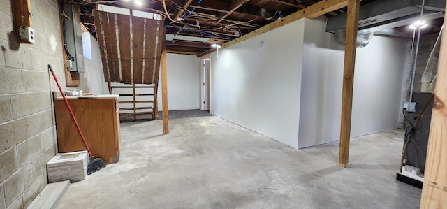 1402 3rd St NE, Staples, MN 56479 - unfinished below grade area featuring concrete block wall