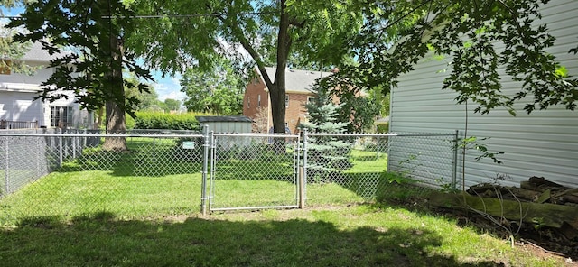 309 5th St SW, Austin, MN 55912 - view of yard featuring a storage shed