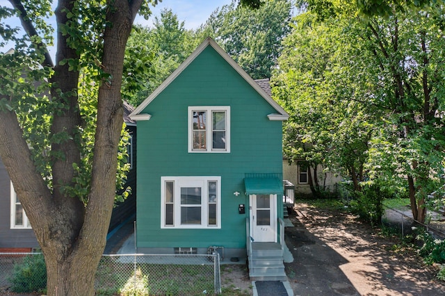 587 Elfelt St, Saint Paul, MN 55103 - view of front of house with entry steps