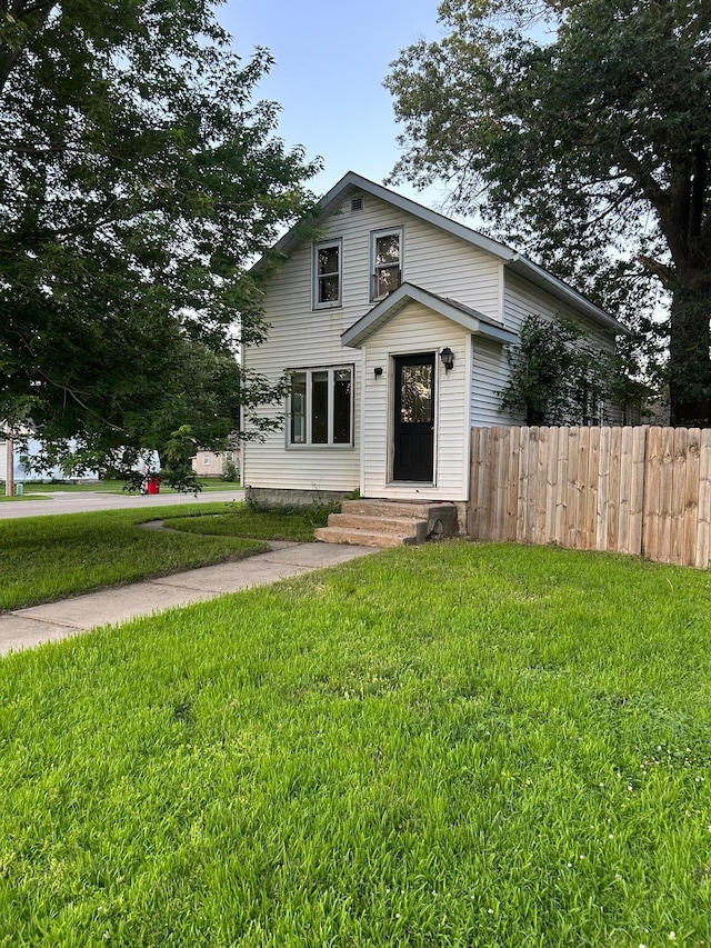 1210 9th St NE, Austin, MN 55912 - view of front of house