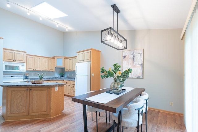 14218 Chestnut Dr, Eden Prairie, MN 55347 - photo 8