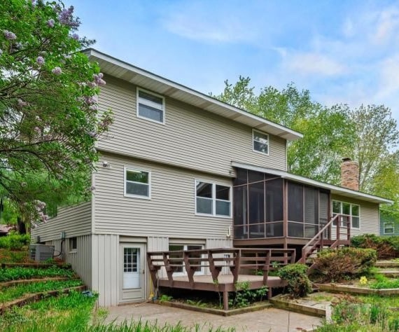 641 Parkview Dr, New Richmond, WI 54017 - photo 2