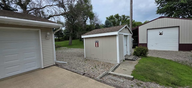2473 Marshall St, Albert Lea, MN 56007 - view of garage