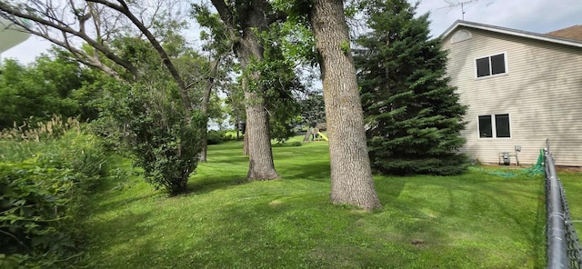 2473 Marshall St, Albert Lea, MN 56007 - view of green lawn